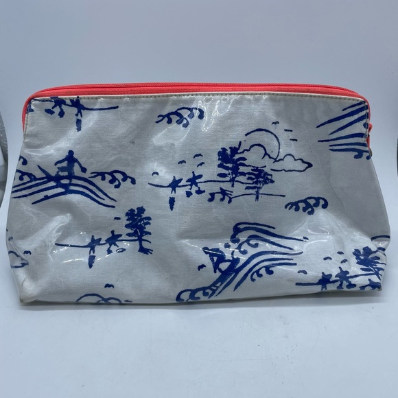 Roller Rabbit Handbags - Roller Rabbit Surf Toile Toiletry Bag